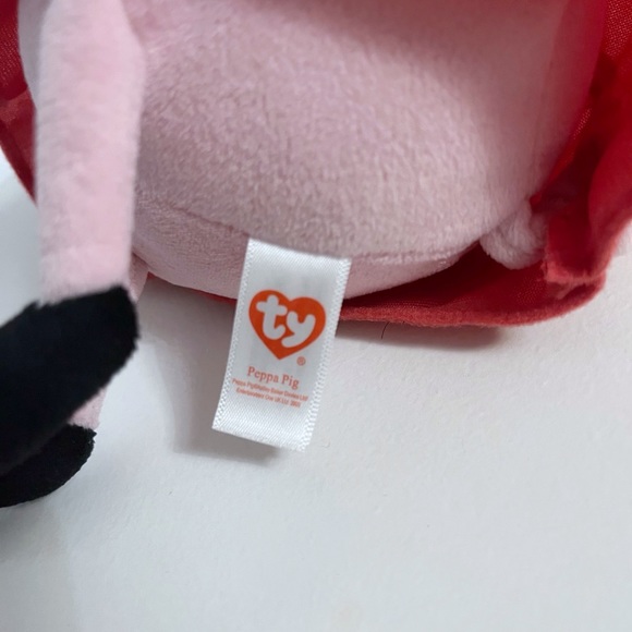 Peppa Pig TY Holding Teddy Plush Toy - Picture 6 of 6